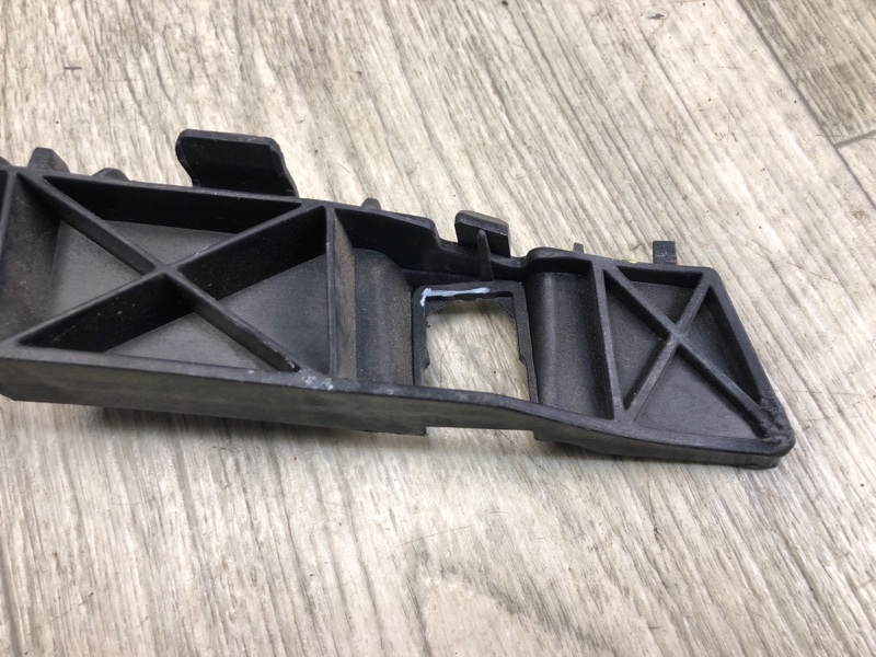 Кронштейн заднего бампера левый SONATA LF 2014- 2015 2.0 G4NG