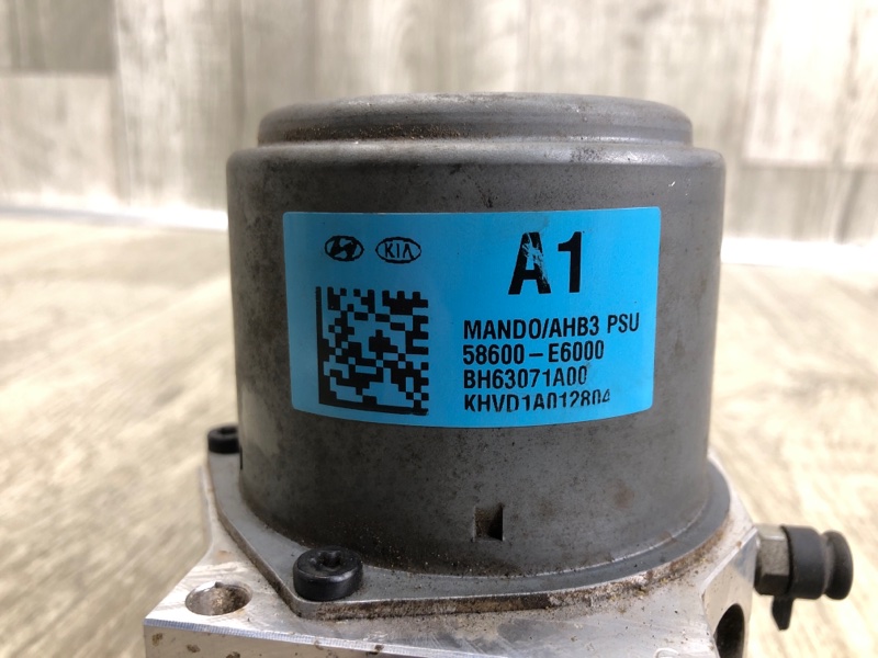 Блок ABS SONATA LF 2014- 2015 2.0 G4NG Блок ABS SONATA LF 2014- 2015 2.0 G4NG