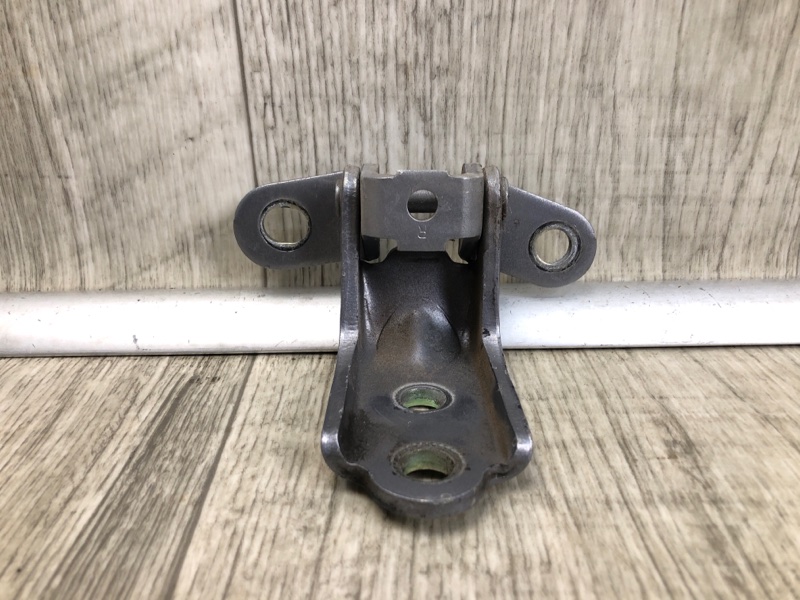 Петля двери нижняя задняя левая SONATA LF 2014- 2015 2.0 G4NG Петля двери нижняя задняя левая SONATA LF 2014- 2015 2.0 G4NG