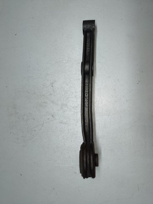 Кронштейн редуктора передний правый LAND CRUISER PRADO 120 02-09