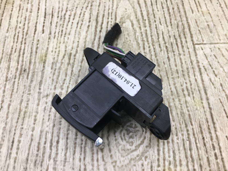 Кнопка стояночного тормоза CAYENNE 10-18 2011 4.8L