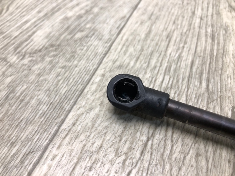 Амортизатор капота левый LEXUS RX350/450 09-15 2GR-FXE 3.5L