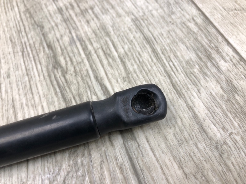 Амортизатор капота левый RX350/450 09-15 2011 2GR-FXE 3.5L