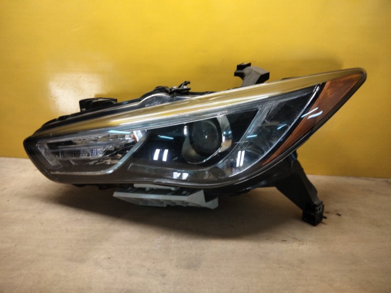 Запчасть фара левая INFINITI QX60/JX35 12-20 26060-9NF0D Б/У Фара левая INFINITI QX60/JX35 12-20 26060-9NF0D Б/У