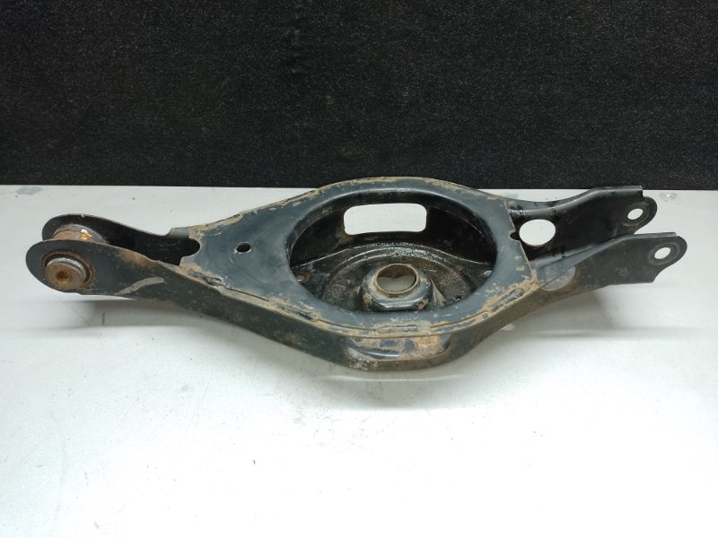 Рычаг задней подвески поперечный нижний NISSAN ALTIMA 19- L34 PR25DD