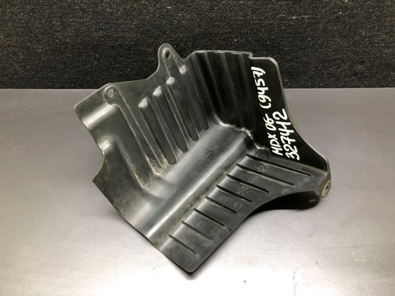 Пластик подкапотного отсека ACURA MDX (YD2) 06-13 2007 YD2 3.7 J37A1 17246-RYE-A00 Б/У