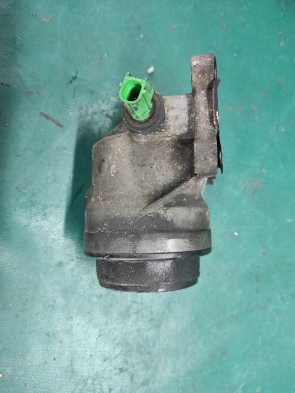 Корпус масляного фильтра 3 BK 03-08 2006 BK 2.3 L3 Корпус масляного фильтра 3 BK 03-08 2006 BK 2.3 L3