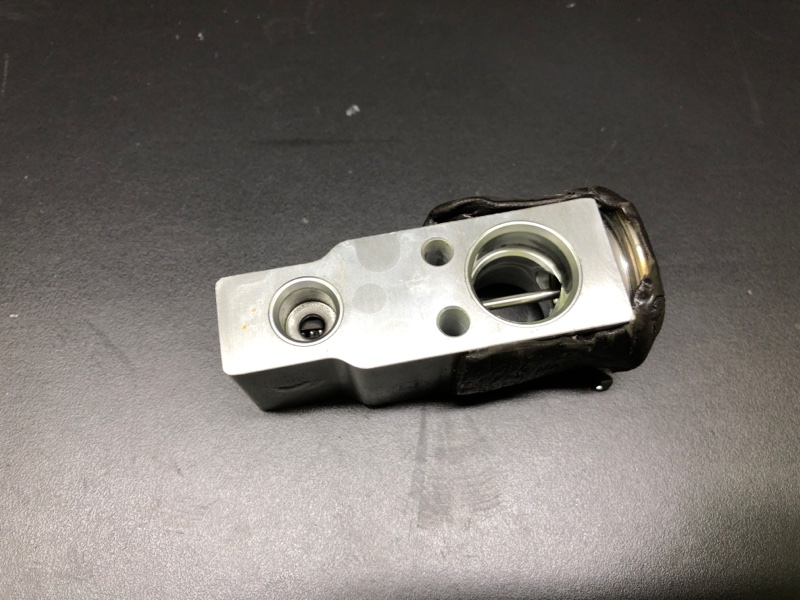 Клапан кондиционера ACURA MDX (YD2) 06-13 YD2 3.7 J37A1