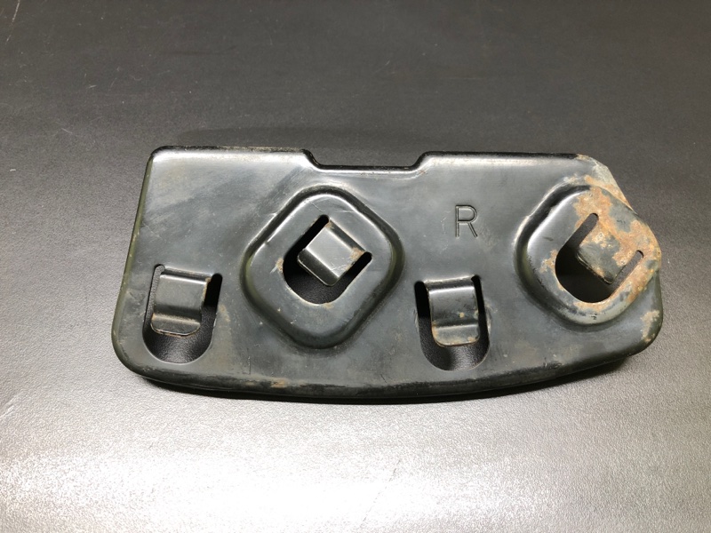 Кронштейн заднего бампера правый MDX (YD2) 06-13 2007 YD2 3.7 J37A1