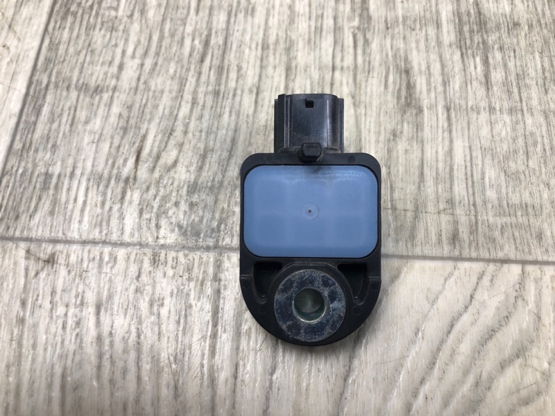 Датчик удара RAV4 13-19 2016 2.5 2ARFE Датчик удара RAV4 13-19 2016 2.5 2ARFE