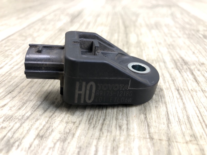 Датчик удара RAV4 13-19 2016 2.5 2ARFE Датчик удара RAV4 13-19 2016 2.5 2ARFE