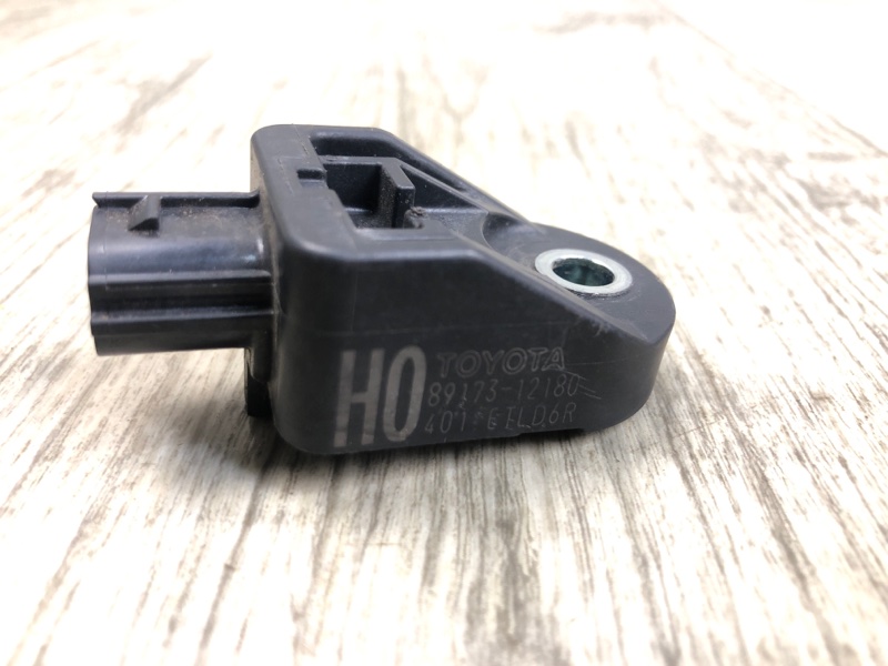 Датчик удара RAV4 13-19 2016 2.5 2ARFE Датчик удара RAV4 13-19 2016 2.5 2ARFE