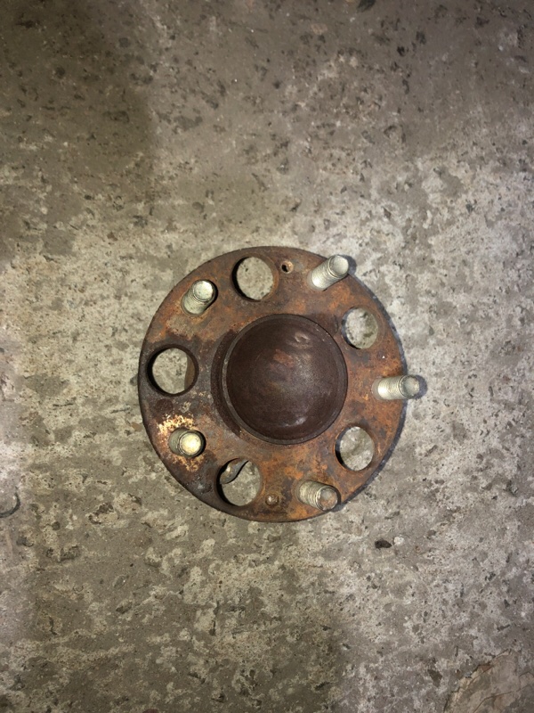 Запчасть ступица задняя правая NISSAN MURANO Z51 07-14 Б/У Ступица задняя правая NISSAN MURANO Z51 07-14 Б/У