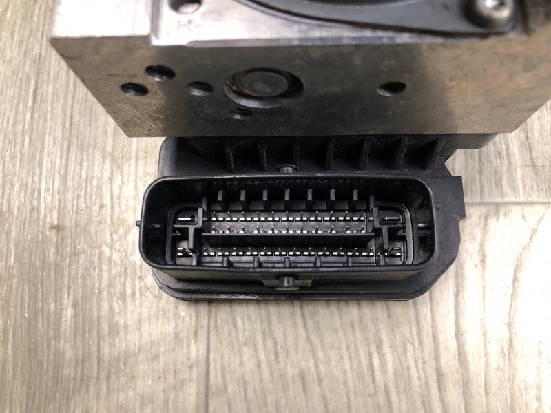 Блок ABS RAV4 13-19 2016 2.5 2ARFE Блок ABS RAV4 13-19 2016 2.5 2ARFE