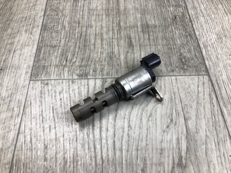 Клапан изменения фаз ГРМ TOYOTA RAV4 13-19 2016 2.5 2ARFE 15330-0T030 Б/У