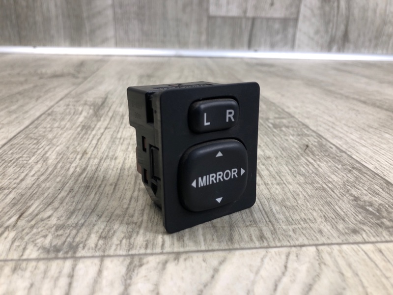 Запчасть блок управления зеркалами TOYOTA RAV4 13-19 2016 2.5 2ARFE 84870-74010 Б/У Блок управления зеркалами TOYOTA RAV4 13-19 2016 2.5 2ARFE 84870-74010 Б/У