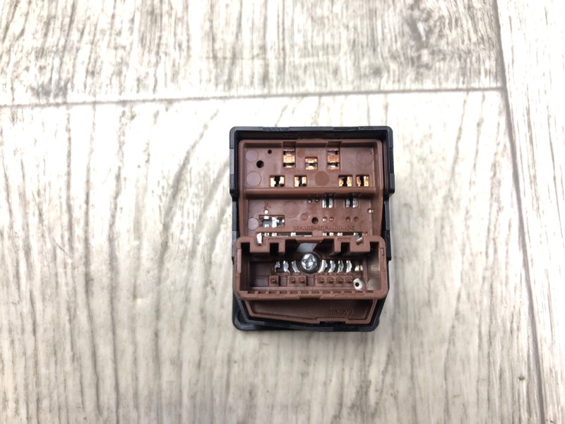 Блок управления зеркалами RAV4 13-19 2016 2.5 2ARFE Блок управления зеркалами RAV4 13-19 2016 2.5 2ARFE