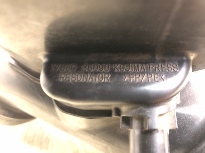 Патрубок воздушного фильтра RAV4 13-19 2016 2.5 2ARFE Патрубок воздушного фильтра RAV4 13-19 2016 2.5 2ARFE