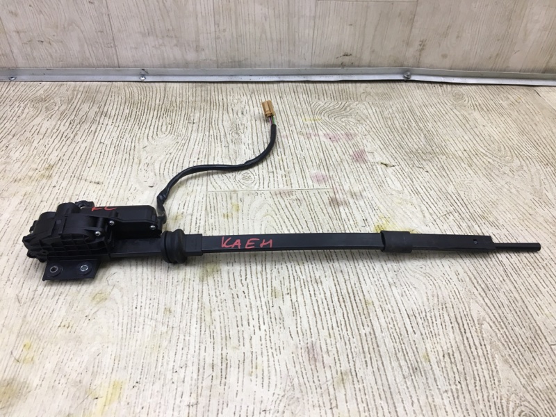 Запчасть шторка окна задняя левая PORSCHE CAYENNE 10-18 2011 4.8L 95853631700 Б/У Шторка окна задняя левая PORSCHE CAYENNE 10-18 2011 4.8L 95853631700 Б/У