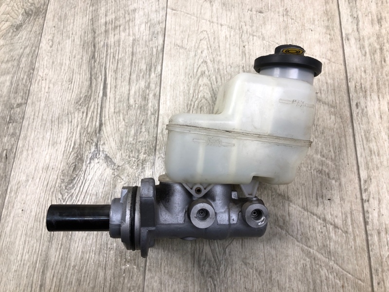 Главный тормозной цилиндр RAV4 13-19 2016 2.5 2ARFE Главный тормозной цилиндр RAV4 13-19 2016 2.5 2ARFE