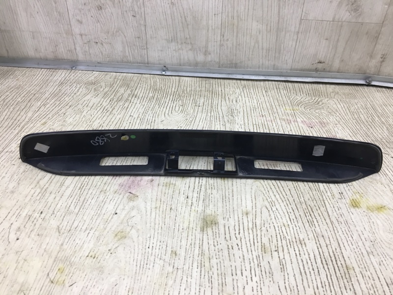 Панель подсветки номера PORSCHE CAYENNE 10-18 4.8L