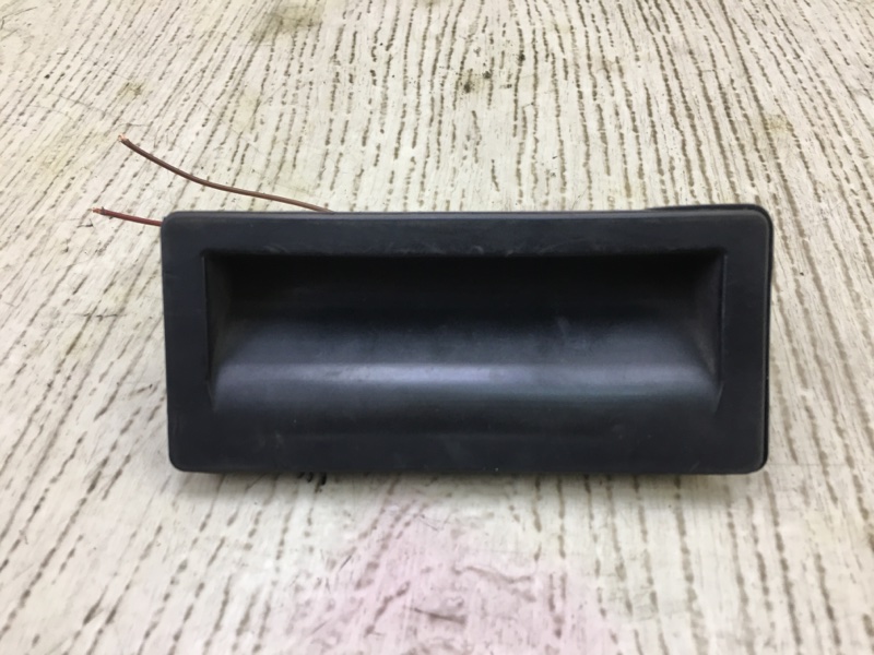 Запчасть кнопка открывания багажника наружная PORSCHE CAYENNE 10-18 2011 4.8L 7P5827566 Б/У Кнопка открывания багажника наружная PORSCHE CAYENNE 10-18 2011 4.8L 7P5827566 Б/У