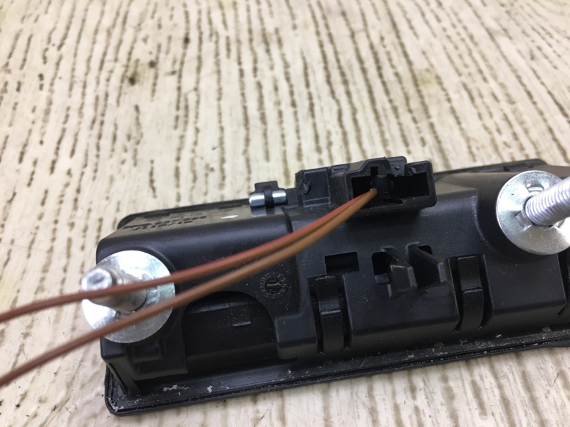 Кнопка открывания багажника наружная CAYENNE 10-18 2011 4.8L Кнопка открывания багажника наружная CAYENNE 10-18 2011 4.8L