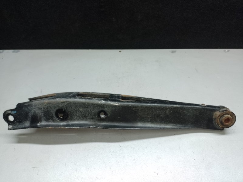 Рычаг задней подвески поперечный нижний правый SUBARU CROSSTREK 12-17 GP FB20X e-Boxer