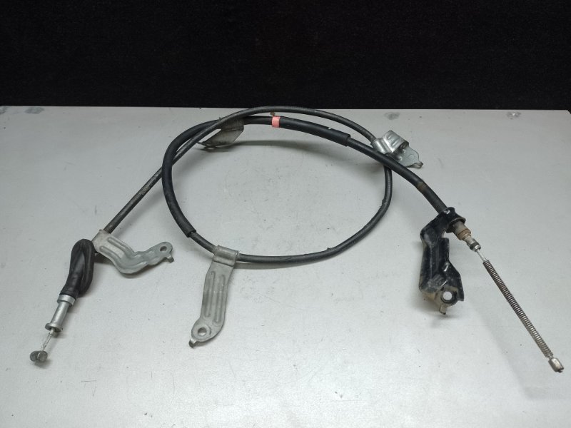 Трос стояночного тормоза задний левый SUBARU CROSSTREK 12-17 2015 GP FB20X e-Boxer 26051FJ040 Б/У