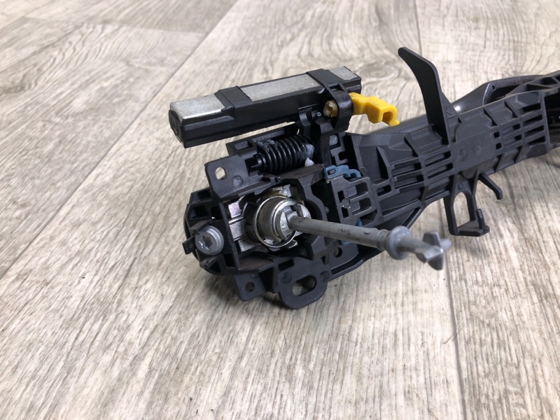 Ручка двери наружная передняя левая RAV4 13-19 2016 2.5 2ARFE Ручка двери наружная передняя левая RAV4 13-19 2016 2.5 2ARFE