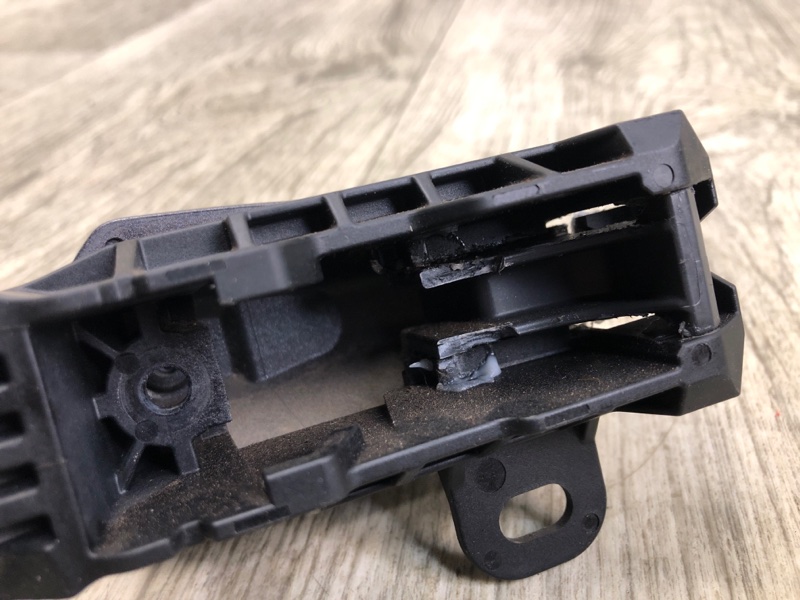 Ручка двери наружная передняя левая RAV4 13-19 2016 2.5 2ARFE Ручка двери наружная передняя левая RAV4 13-19 2016 2.5 2ARFE