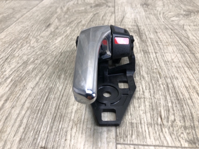 Ручка двери внутренняя передняя левая RAV4 13-19 2016 2.5 2ARFE