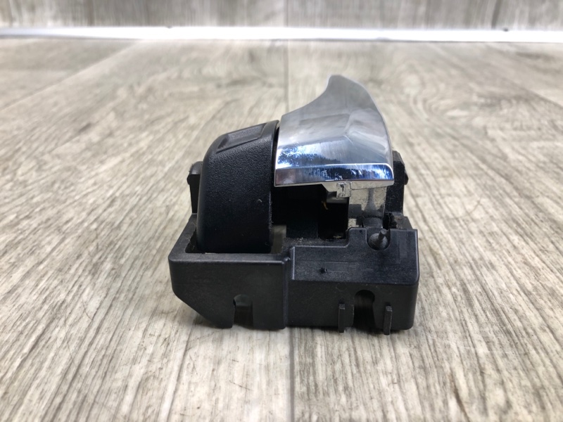 Ручка двери внутренняя передняя левая RAV4 13-19 2016 2.5 2ARFE