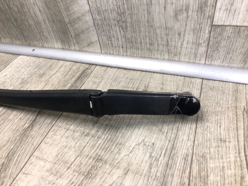 Поводок стеклоочистителя передний правый RAV4 13-19 2016 2.5 2ARFE