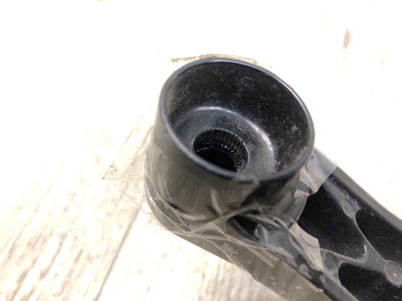 Поводок стеклоочистителя передний правый RAV4 13-19 2016 2.5 2ARFE