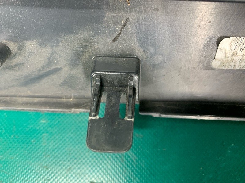 Накладка бампера передняя VERSA  19- Седан