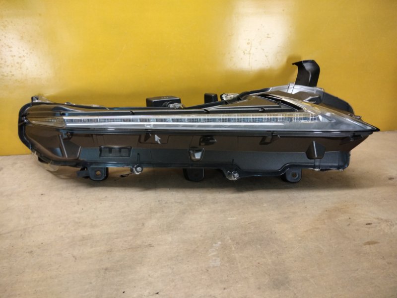 Дневной ходовой огонь правый LEXUS NX 14-21 81610-78020 Б/У