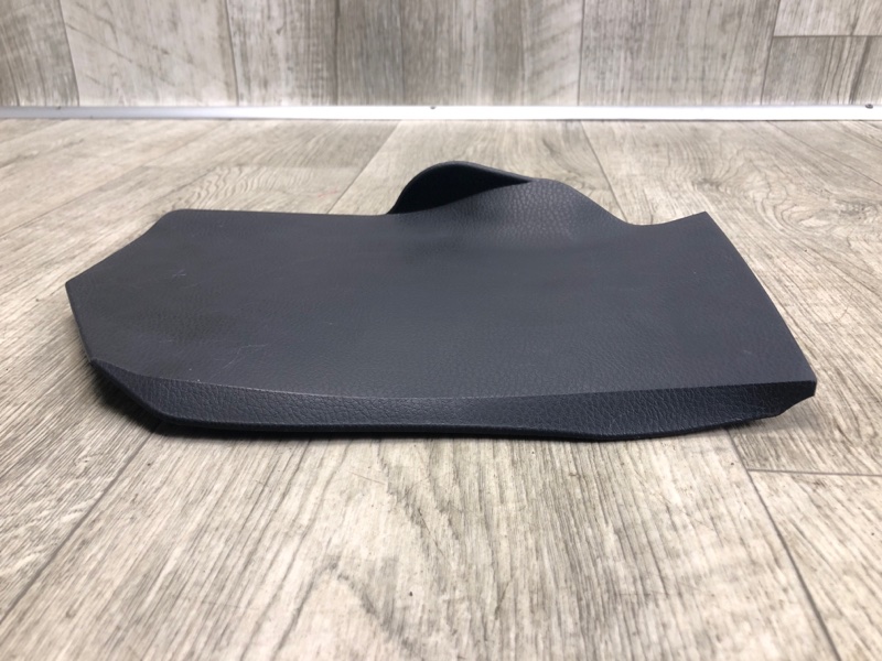 Накладка торпедо левая RAV4 13-19 2016 2.5 2ARFE