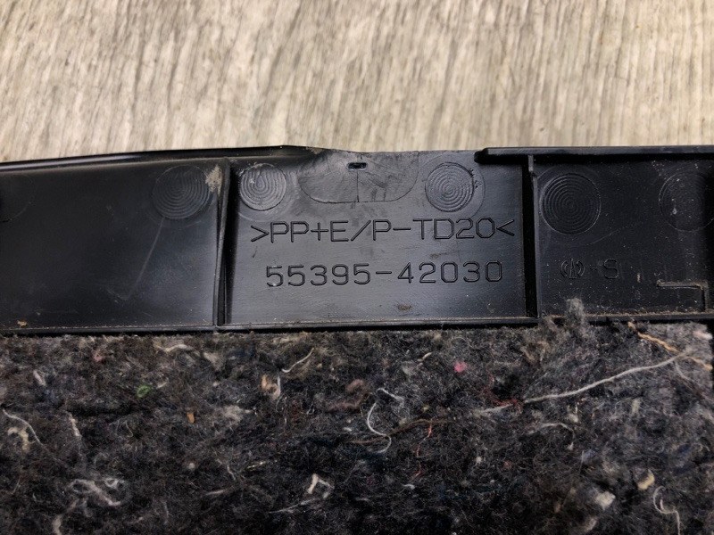 Накладка торпедо левая RAV4 13-19 2016 2.5 2ARFE