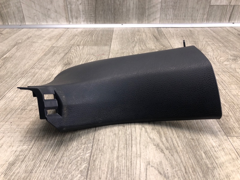 Накладка на стойку кузова передняя правая RAV4 13-19 2016 2.5 2ARFE