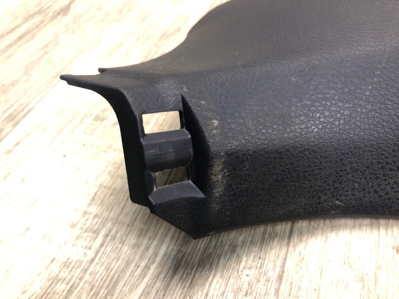 Накладка на стойку кузова передняя правая RAV4 13-19 2016 2.5 2ARFE