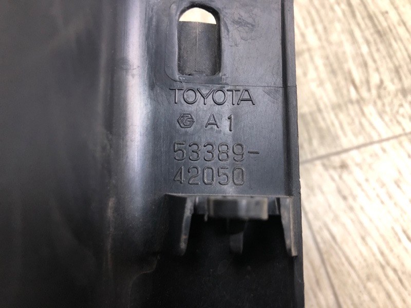 Пыльник крыла левый RAV4 13-19 2016 2.5 2ARFE