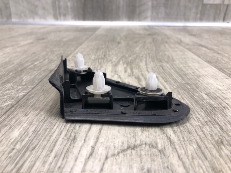 Накладка двери передняя левая RAV4 13-19 2016 2.5 2ARFE