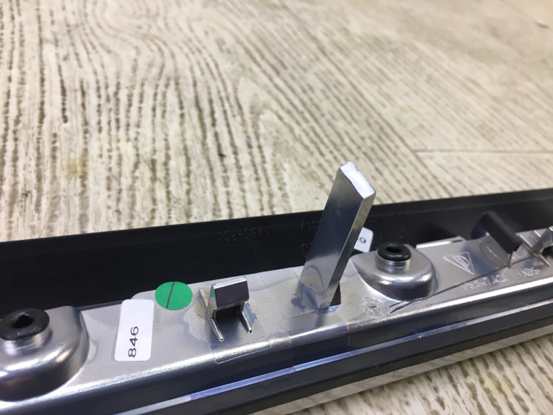 Накладка двери внутренняя задняя правая CAYENNE 10-18 2011 4.8L Накладка двери внутренняя задняя правая CAYENNE 10-18 2011 4.8L