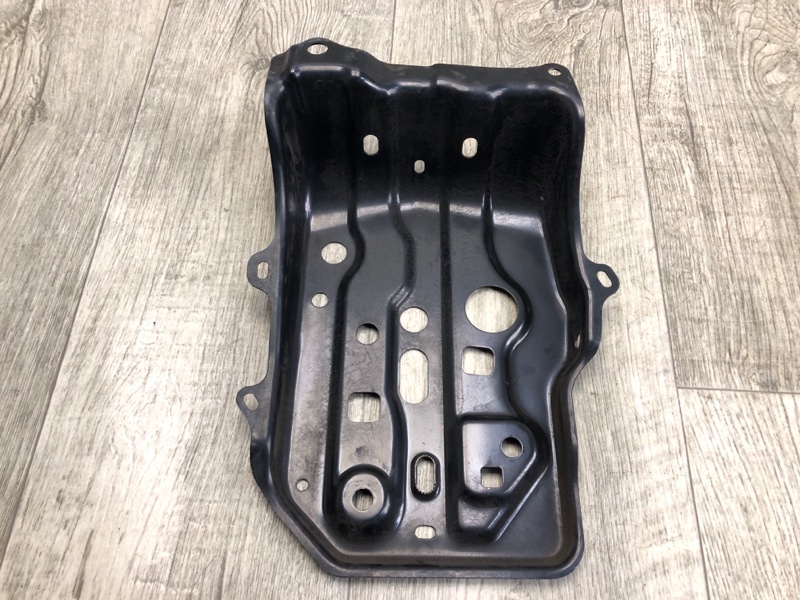 Полка аккумулятора RAV4 13-19 2016 2.5 2ARFE Полка аккумулятора RAV4 13-19 2016 2.5 2ARFE