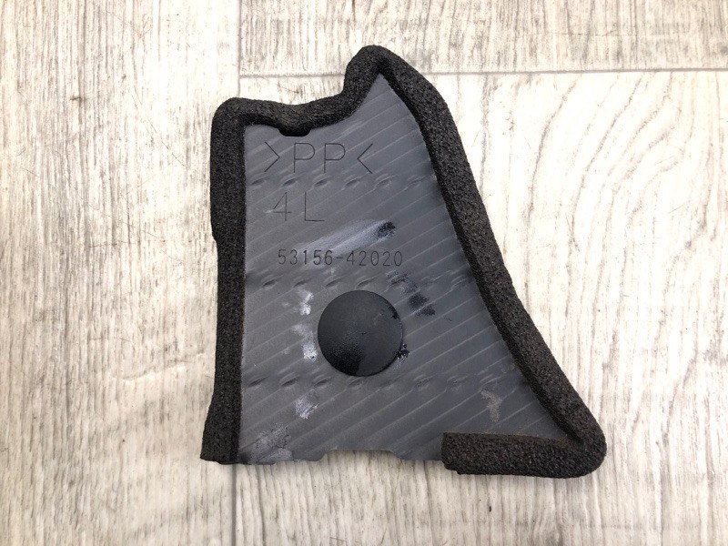 Дефлектор радиатора левый TOYOTA RAV4 13-19 2016 2.5 2ARFE 53156-42020 Б/У