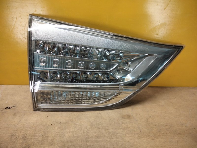 Фонарь наружный левый TOYOTA SIENNA 11-16 8159008020 Б/У