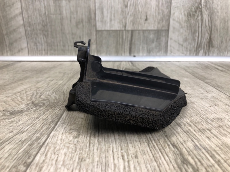 Дефлектор радиатора левый RAV4 13-19 2016 2.5 2ARFE Дефлектор радиатора левый RAV4 13-19 2016 2.5 2ARFE