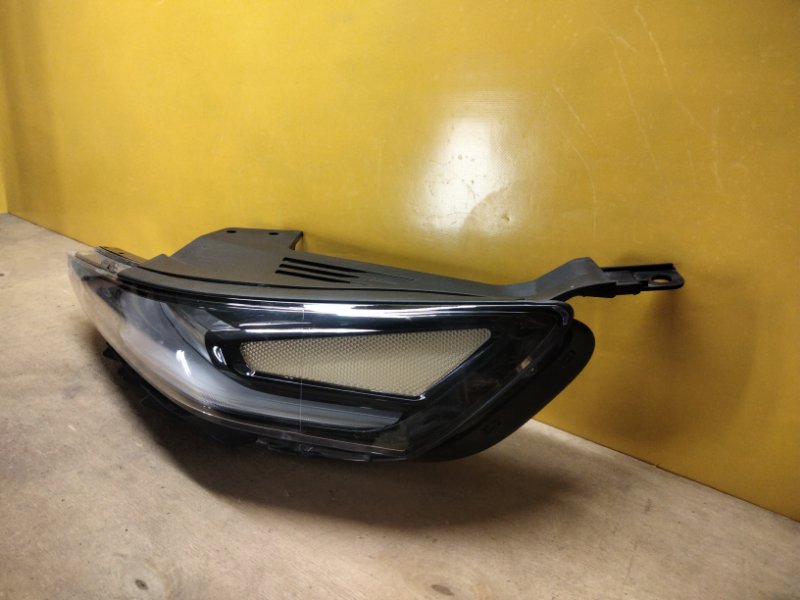 Дневной ходовой огонь левый HYUNDAI SANTA FE (TM) 18-23