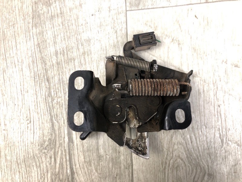 Замок капота ACCORD CU8 / TSX 08-14 2012 2.4L